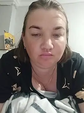 Snapshot of MiyaOlliver chatting on 07.19.26 MiyaOlliver online show from 07.19.26