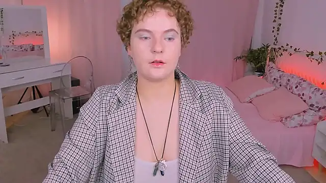 Snapshot of MelittaStorrie chatting on 05.30.26 MelittaStorrie online show from 05.30.26