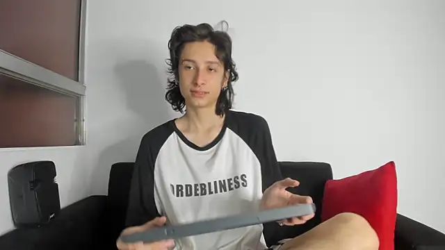 Snapshot of Onion_knight chatting on 06.08.26 Onion knight online show from 06.08.26