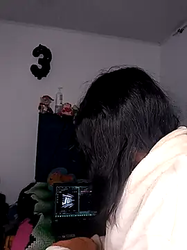 Snapshot of VaneMoon chatting on 06.04.26 VaneMoon online show from 06.04.26
