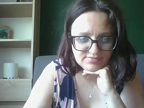 Snapshot of sensual_paris chatting on 05.22.26 sensual paris online show from 05.22.26