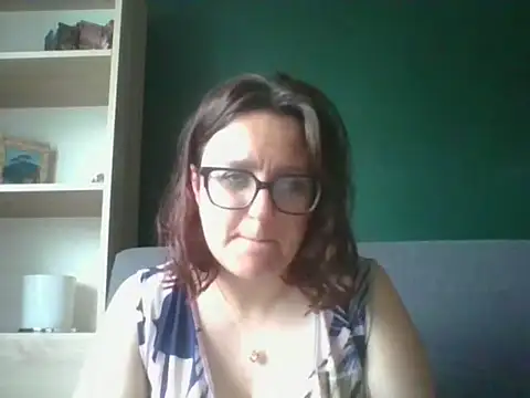 Snapshot of sensual_paris chatting on 06.01.26 sensual paris online show from 06.01.26