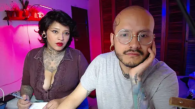 Snapshot of realhomesex chatting on 05.07.26 realhomesex online show from 05.07.26