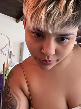 A CURVY HOT online show from 05.20.26