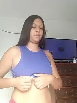 zoehot07 online show from 04.28.26