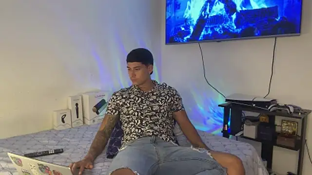 Snapshot of SexxxySquirterStev777 chatting on 05.08.26 SexxxySquirterStev777 online show from 05.08.26