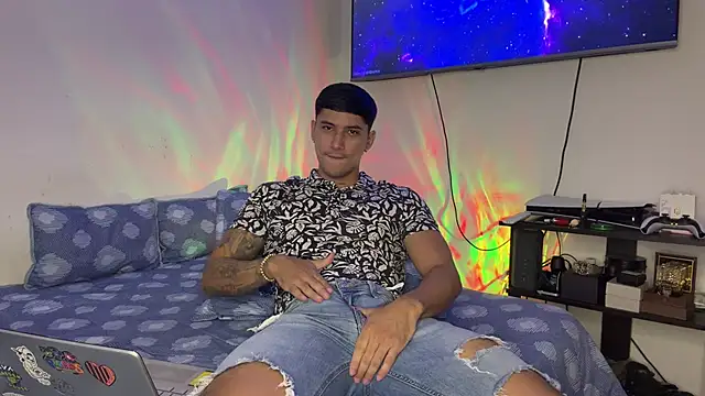 Snapshot of SexxxySquirterStev777 chatting on 06.19.26 SexxxySquirterStev777 online show from 06.19.26