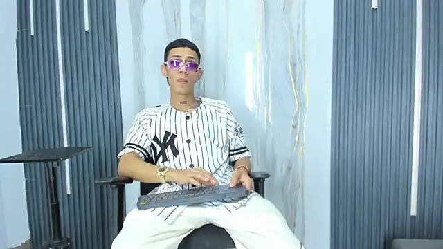 Snapshot of Timmy_Turner333 chatting on 05.15.26 Timmy Turner333 online show from 05.15.26