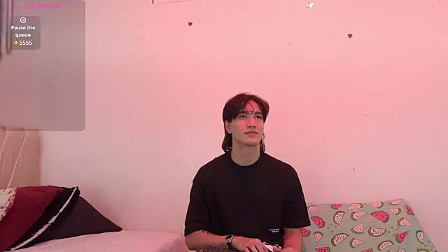 Snapshot of sweetauracouple chatting on 05.28.26 sweetauracouple online show from 05.28.26