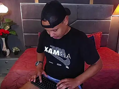 Snapshot of noah_oliver1 chatting on 06.10.26 noah oliver1 online show from 06.10.26