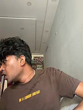 Snapshot of nilanfucks chatting on 06.25.26 nilanfucks online show from 06.25.26