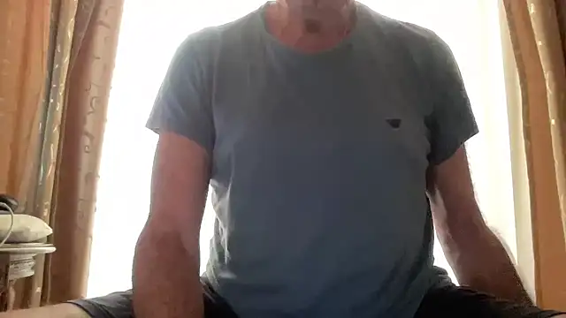Snapshot of henrybull007 chatting on 06.16.26 henrybull007 online show from 06.16.26