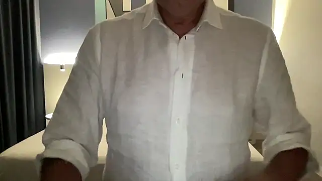 Snapshot of henrybull007 chatting on 06.17.26 henrybull007 online show from 06.17.26
