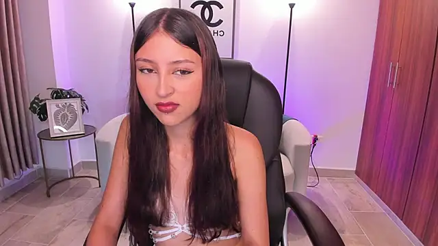 Snapshot of Nikky_sweett_ chatting on 05.21.26 Nikky sweett online show from 05.21.26