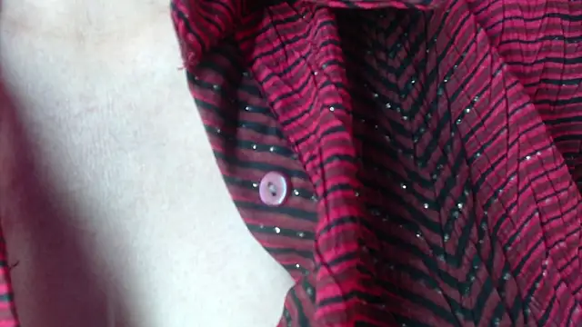 Iris Foster  online show from 04.29.26