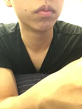 Snapshot of Ona_kun chatting on 07.30.26 Ona kun online show from 07.30.26
