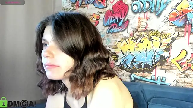 Snapshot of Kira_Be11 chatting on 06.11.26 Kira Be11 online show from 06.11.26
