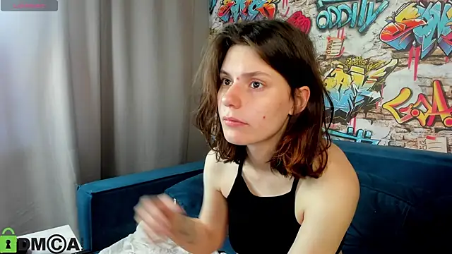 Snapshot of Kira_Be11 chatting on 06.16.26 Kira Be11 online show from 06.16.26