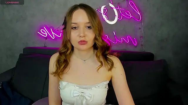 Emmaa Kimm online show from 06.05.26