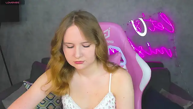 Emmaa Kimm online show from 06.18.26