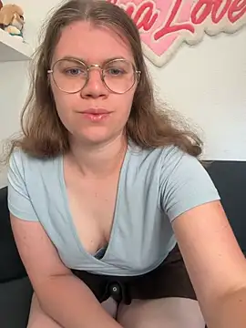 Snapshot of Lina-Love chatting on 06.07.26 Lina-Love online show from 06.07.26