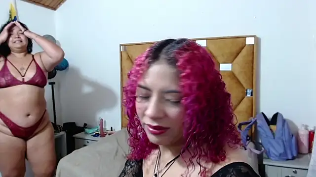 Snapshot of YANELISHOTT chatting on 06.15.26 YANELISHOTT online show from 06.15.26