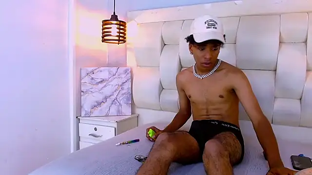 Maylo 0 online show from 04.29.26