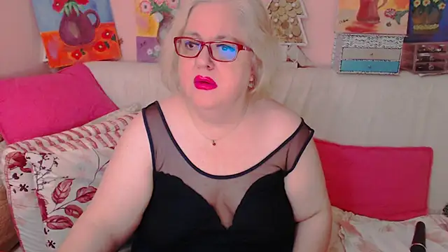 Snapshot of Maturelove_xxx chatting on 06.12.26 Maturelove xxx online show from 06.12.26