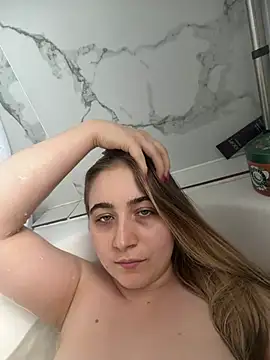 Snapshot of Taylormillie471 chatting on 05.08.26 Taylormillie471 online show from 05.08.26