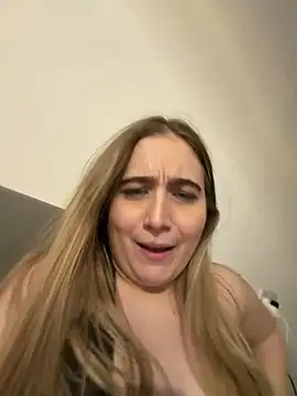 Taylormillie471 online show from 06.12.26