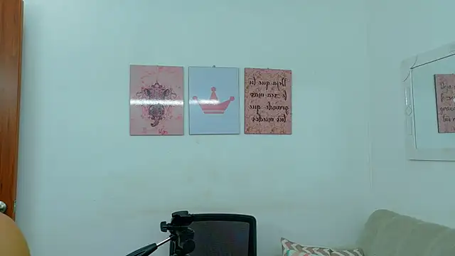 Snapshot of Zoe_rousse01 chatting on 05.16.26 Zoe rousse01 online show from 05.16.26
