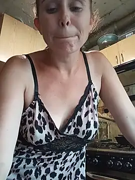 Snapshot of MerelinMILf2 chatting on 07.15.26 MerelinMILf2 online show from 07.15.26