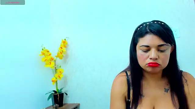 ChloeSmith9 online show from 04.29.26