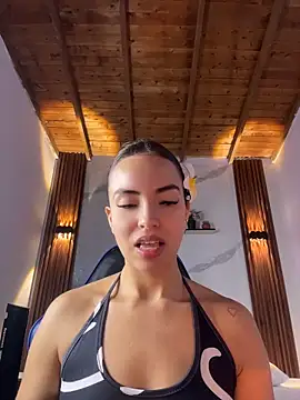 Snapshot of catalina_lafer chatting on 06.08.26 catalina lafer online show from 06.08.26