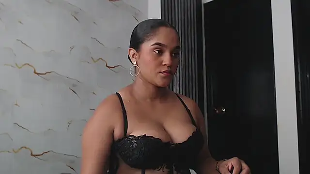 Snapshot of Liaa_cams chatting on 06.11.26 Liaa cams online show from 06.11.26