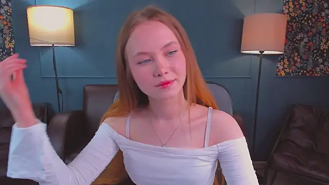 Snapshot of FloraLarsson chatting on 05.03.26 FloraLarsson online show from 05.03.26