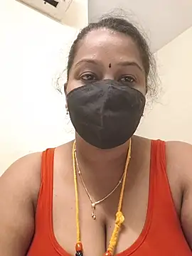 Snapshot of tamil_butterfly chatting on 07.12.26 tamil butterfly online show from 07.12.26