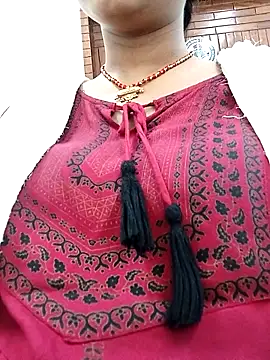 Snapshot of Simmi-00 chatting on 05.12.26 Simmi-00 online show from 05.12.26