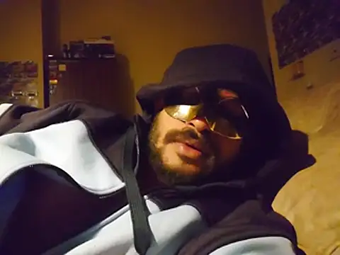Snapshot of Sudda-ThatsMe chatting on 06.14.26 Sudda-ThatsMe online show from 06.14.26