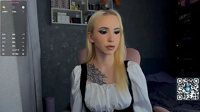 Snapshot of Sabrinkaaa chatting on 06.21.26 Sabrinkaaa online show from 06.21.26