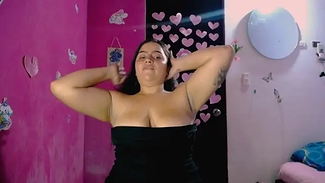 Snapshot of Kiara_tits chatting on 06.01.26 Kiara tits online show from 06.01.26