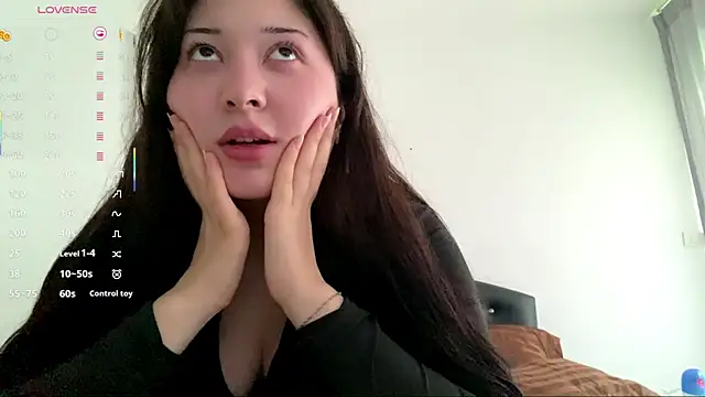 Snapshot of Sonata_Asky chatting on 07.05.26 Sonata Asky online show from 07.05.26