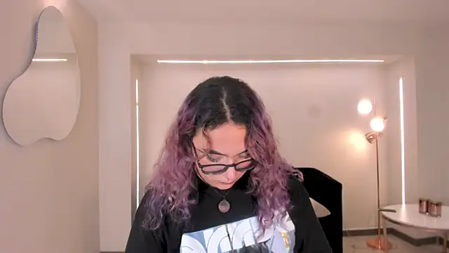 Snapshot of LoiseHarper chatting on 05.16.26 LoiseHarper online show from 05.16.26
