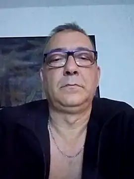 Snapshot of Soloyan chatting on 12.10.24 Soloyan online show from 12.10.24
