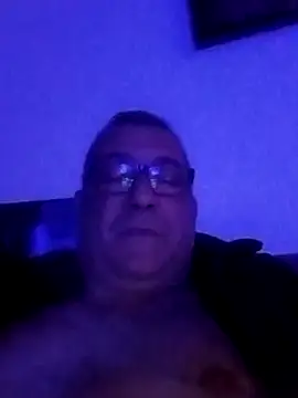 Snapshot of Soloyan chatting on 12.24.24 Soloyan online show from 12.24.24