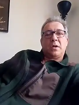 Snapshot of Soloyan chatting on 02.10.25 Soloyan online show from 02.10.25