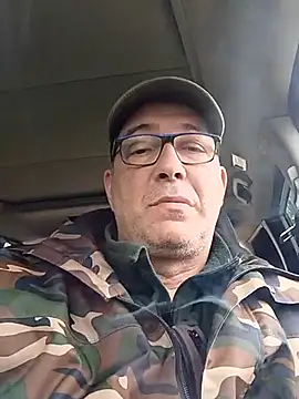 Snapshot of Soloyan chatting on 03.19.25 Soloyan online show from 03.19.25