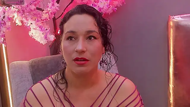 Elizabeth bennett online show from 06.16.26