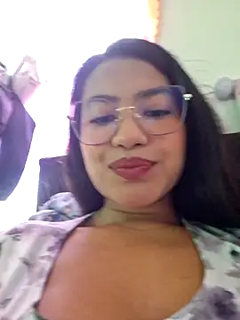 Snapshot of Hot_Sophy_ chatting on 05.09.26 Hot Sophy online show from 05.09.26