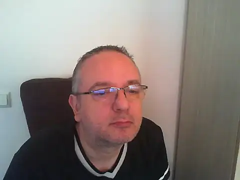 Snapshot of GeorgeCarlo chatting on 05.01.26 GeorgeCarlo online show from 05.01.26